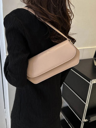 Eleanor - Chic Leather Curved Flap Handbag