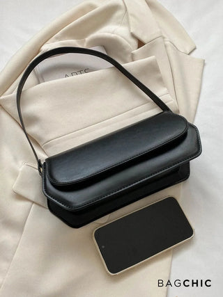 Eleanor - Chic Leather Curved Flap Handbag