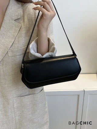 Eleanor - Chic Leather Curved Flap Handbag