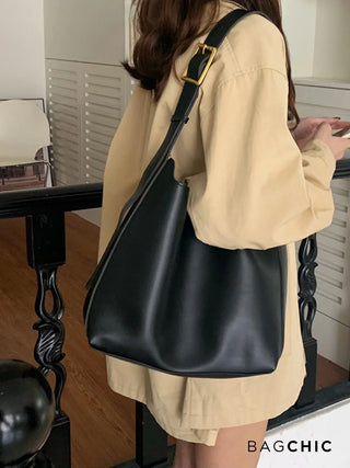 Lily - Classic Leather Adjustable Strap Tote Bag