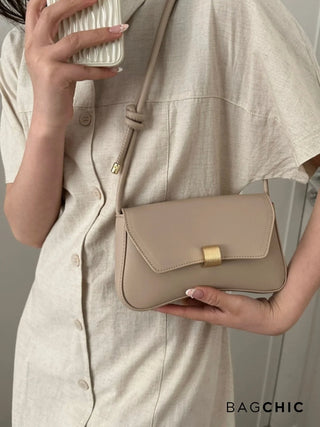 Willow - Fashion Leather Curved Flap Handbag