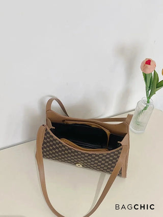 Athena - Minimalist Leather Patterned Buckle Bag