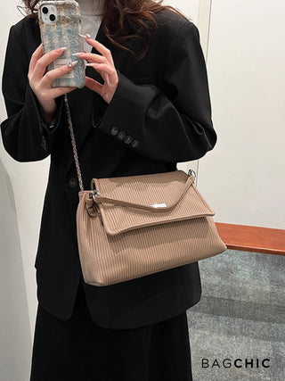 Cora - Retro Corduroy-Inspired Shoulder Bag