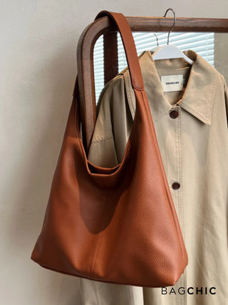 Margaret - Textured Leather Slouchy Hobo Bag